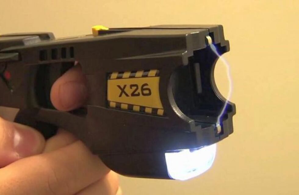 La provincia avanza en la compra de 25 pistolas Taser