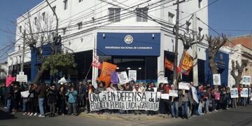 Los docentes siguen reclamando por un acuerdo salarial acorde a la inflación\u002E