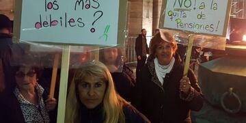 Marcha por quita pensiones por discapacidad