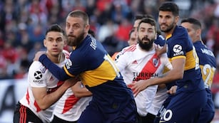 El jugador de Córdoba ganó la Libertadores con River y Boca y jugará en la B Metropolitana con 38 años.