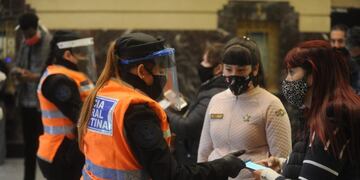 Nuevos controles en los accesos a la Ciudad de Buenos Aires (Foto: Clarín)