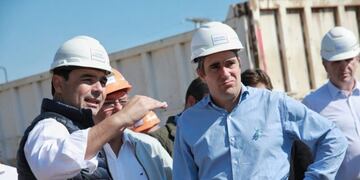 Gustavo Valdés junto al titular de Yacyretá\u002E