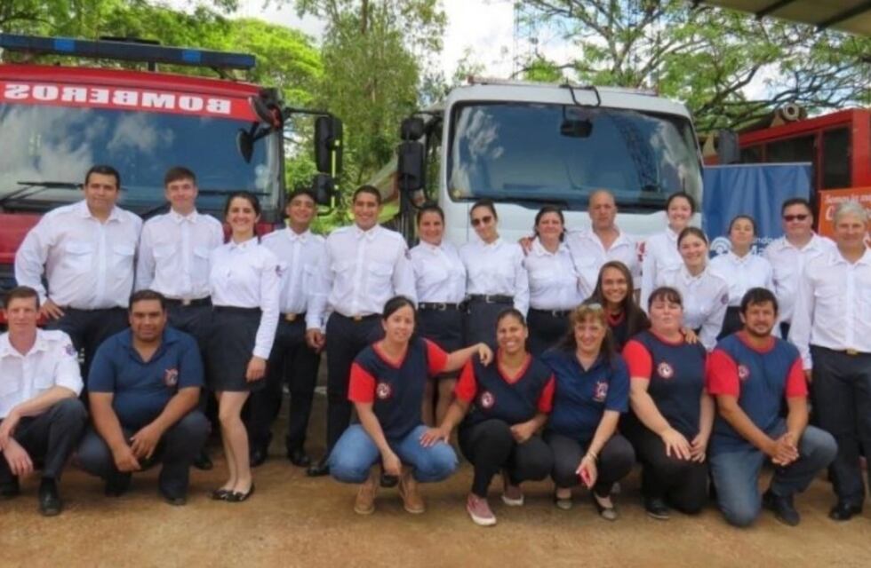 Incorporaron dos autobombas a la Asociación de Bomberos Voluntarios de Comandante Andresito