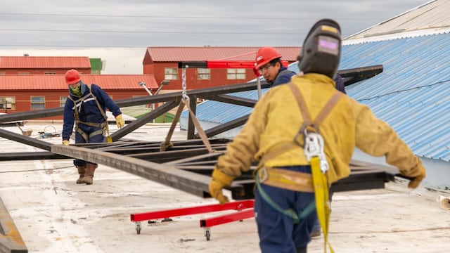 Río Grande: finalizaron la renovación del techo del colegio Polivalente de Arte