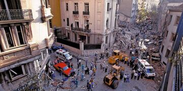 El Mossad da detalles de la participación directa del Hezbollah en el atentado a la Embajada de Israel.