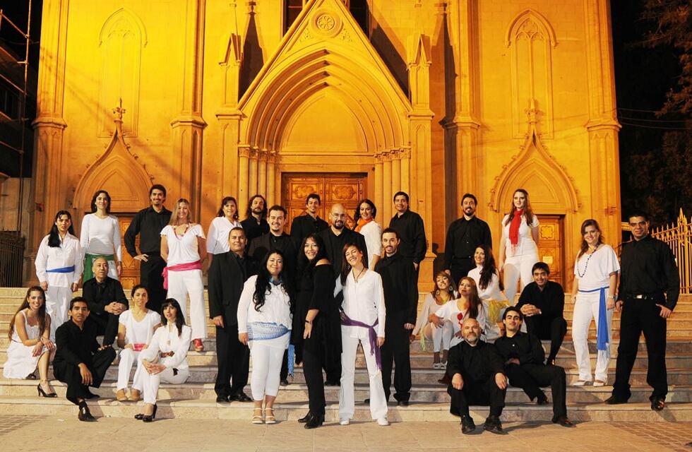 Homenaje a María Elena Walsh del coro municipal Cantapueblo