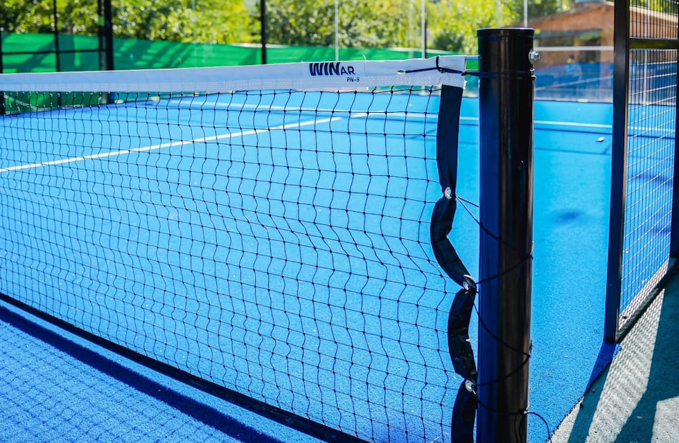 Deporte en el interior: nueva cancha de pádel profesional en Las Juntas