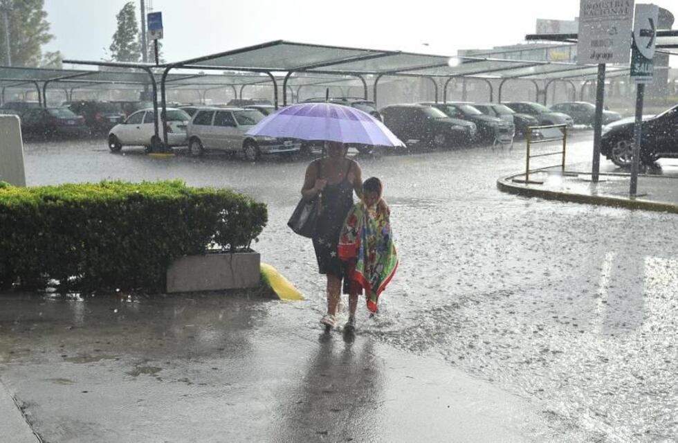 Renuevan alerta por fuertes tormentas en Córdoba