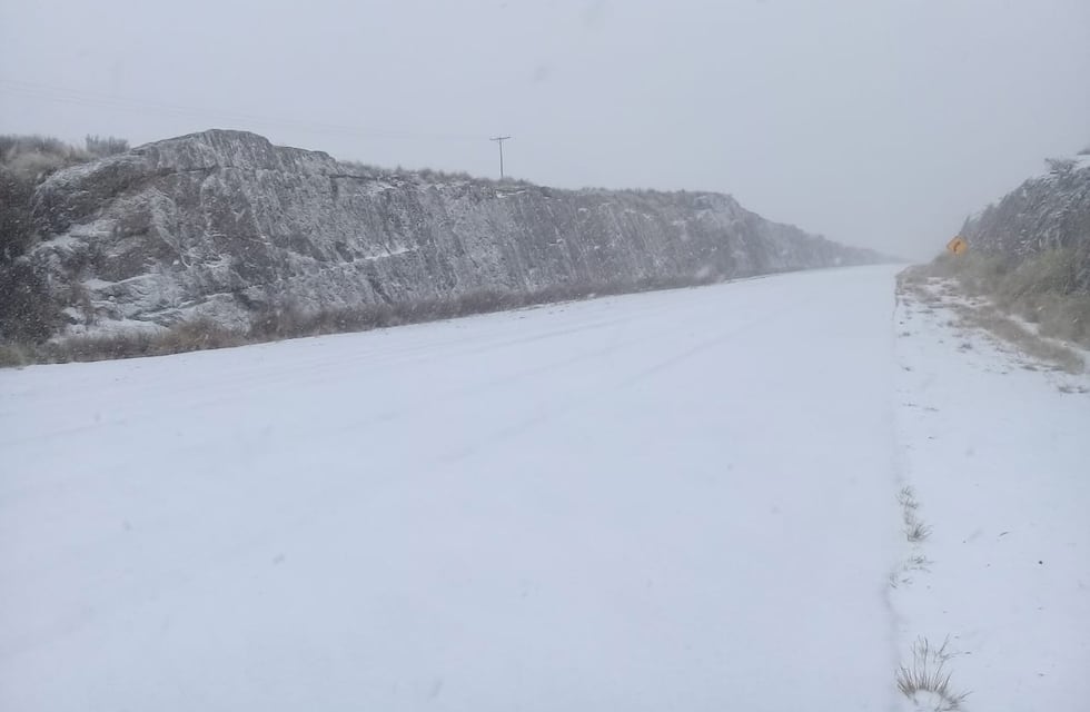 Nieve en Córdoba: cerraron el camino a las Altas Cumbres