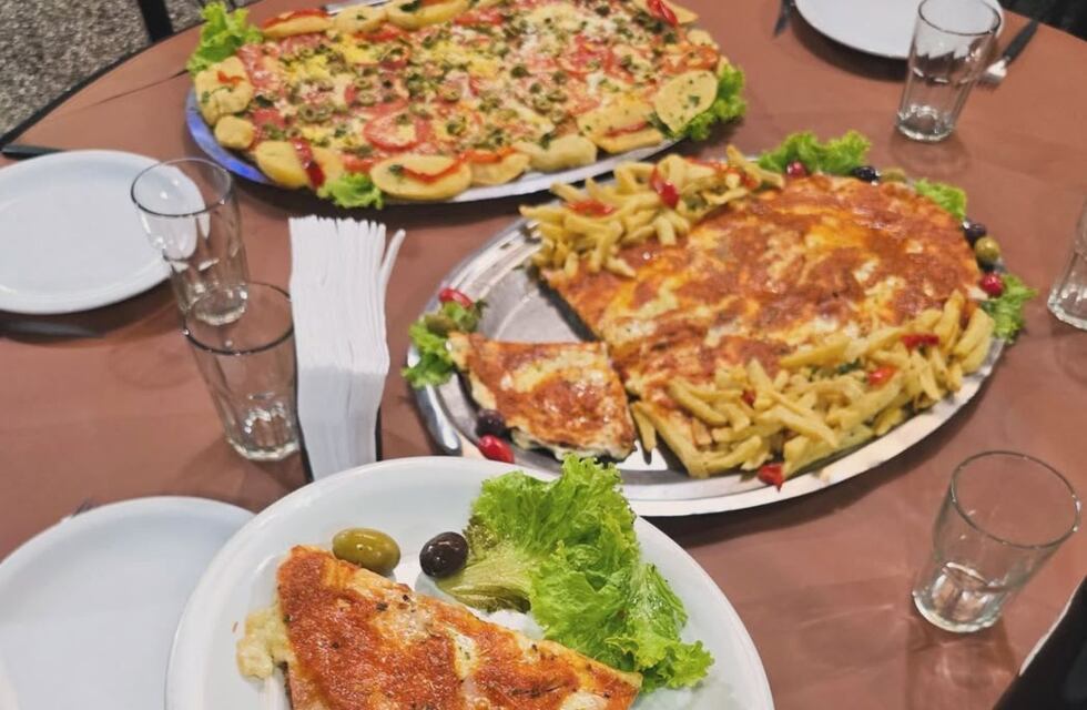 Cuánto cuesta y cómo es la milanesa estrella para compartir de la parrilla El Ferroviario en julio 2025