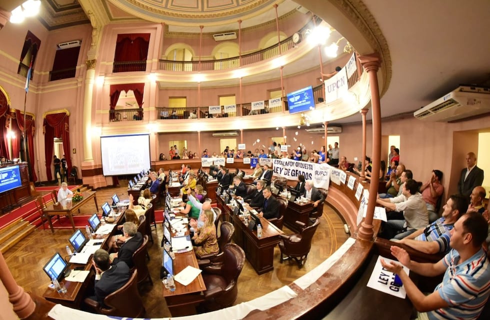 Se le dió sanción definitiva a la Ley que crea 52.853 horas cátedras para educación