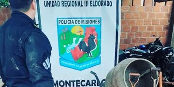 Montecarlo: efectivos policiales recuperan objetos robados.