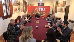 Desayuno por la identidad de Carlos Paz