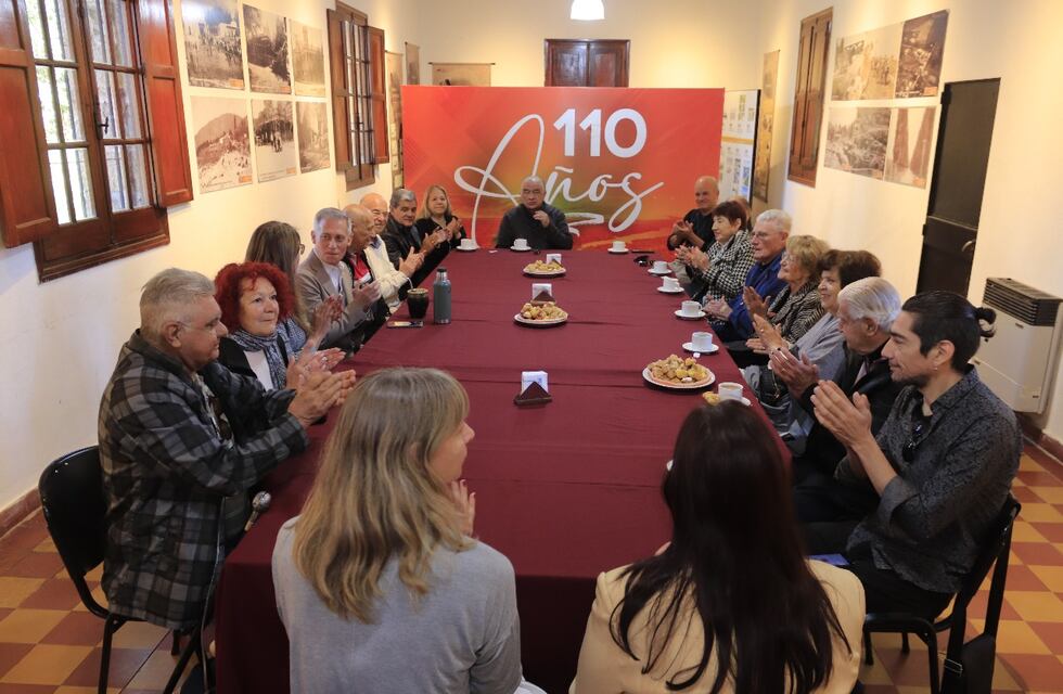 Carlos Paz conmemoró su identidad con vecinos destacados