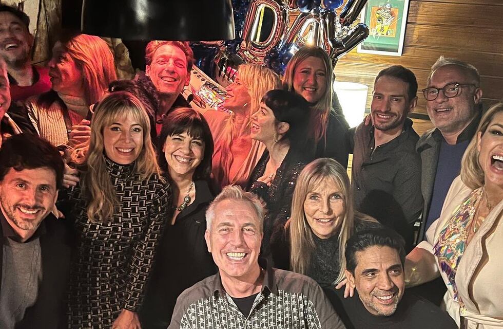 El divertido detalle en la foto de Marley con Flor Peña y Lali Espósito en su cumpleaños