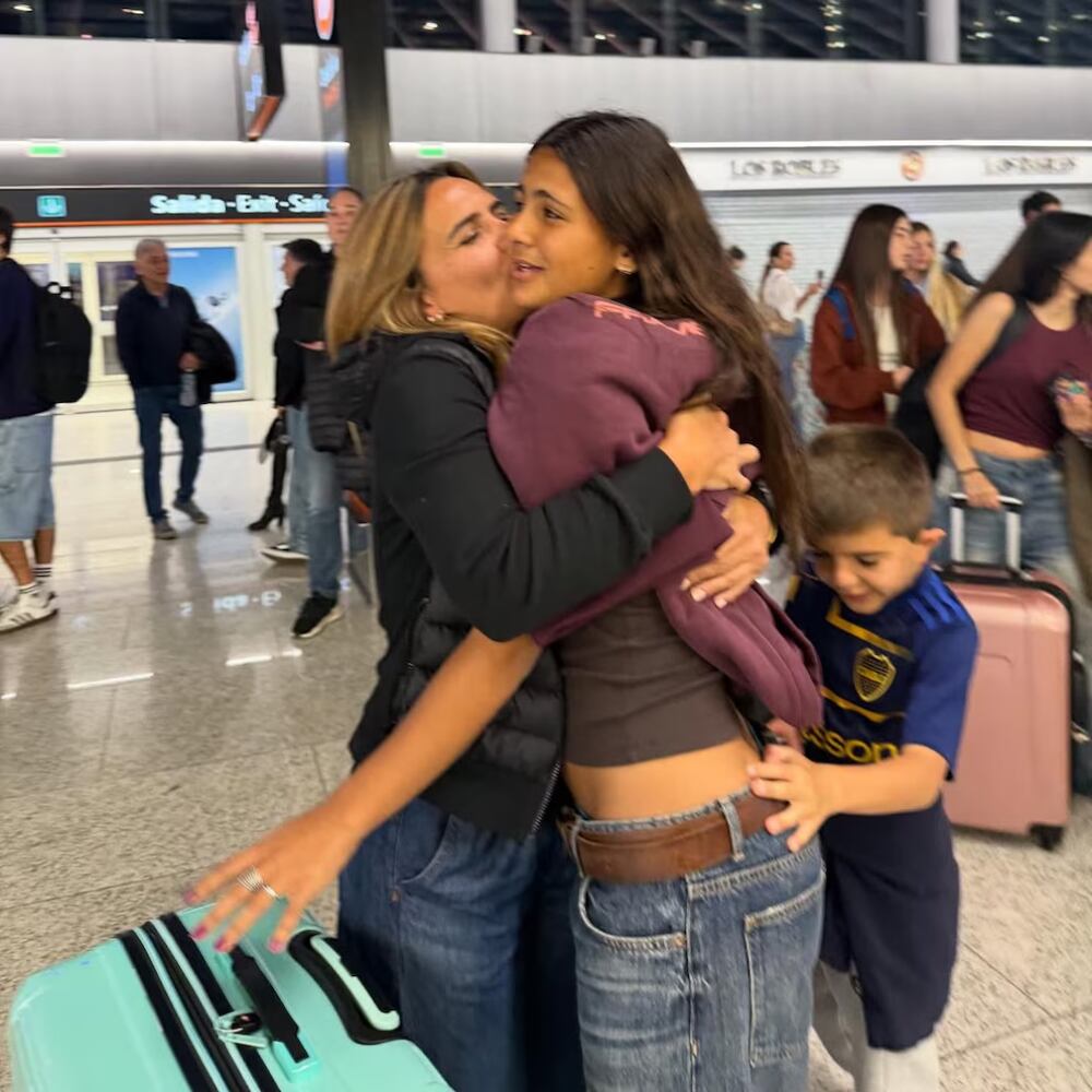 Amalia Granata junto a Uma y Roque