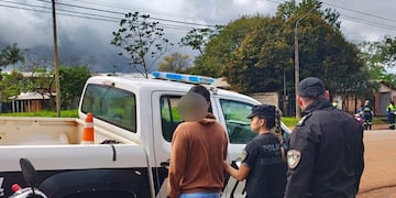 Recuperan motocicletas robadas y detienen a dos jóvenes en Eldorado y Mado.