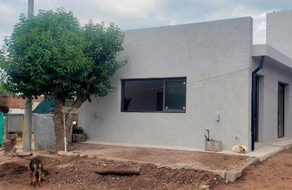 Pura emoción: en Córdoba, el comedor de Bibiana tiene casa nueva, donada por los vecinos