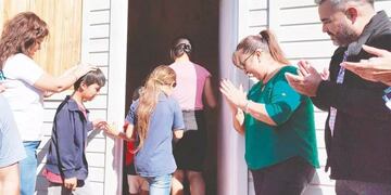 Puerto Iguazú: menores en situación de vulnerabilidad recibieron una casa.