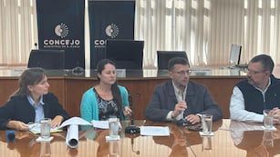 Funcionarios del DEM dialogaron con concejales sobre cambios en la Tributaria para beneficiar loteos