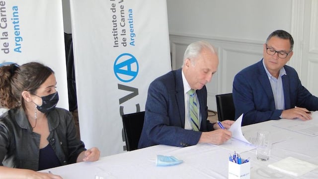 Grigera y el INTA firman convenio por impacto ambiental en ganaderia