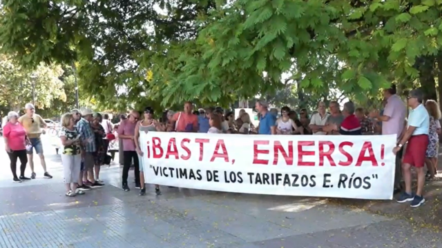 "Basta Enersa", el reclamo de los vecinos ante los aumentos de la tarifa eléctrica.