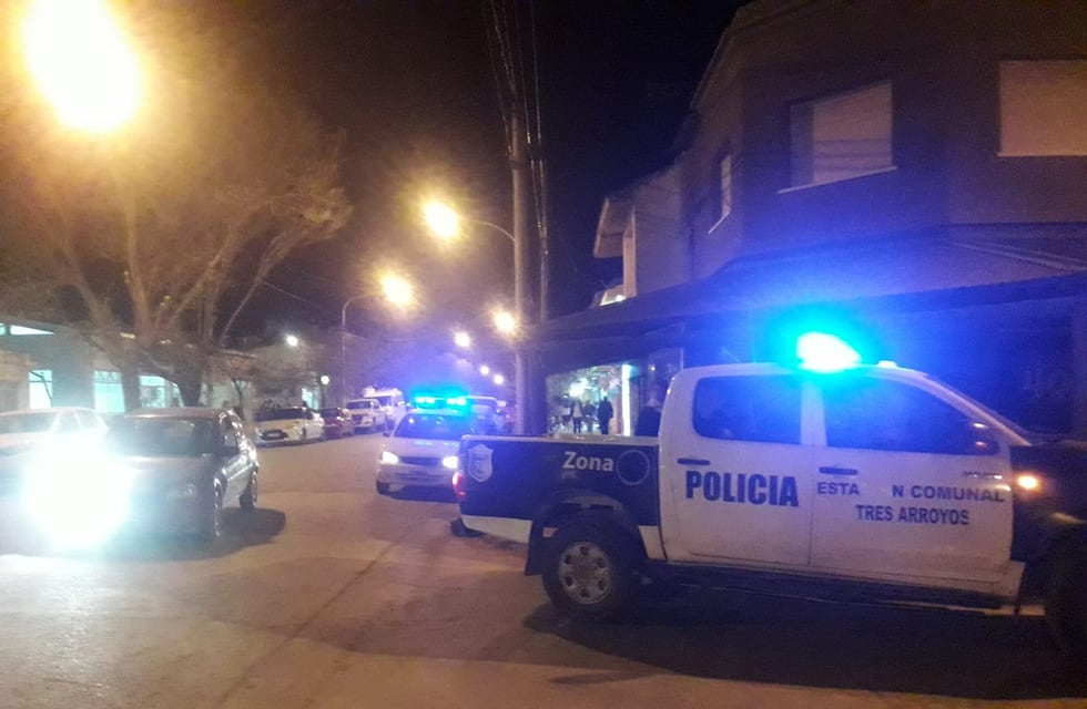 Primavera en Claromecó: un herido de arma blanca, hurto de una auto y robo en un comercio