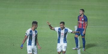 Festejo Albiazul por el gol en contra para el 1 a 0 sobre San Lorenzo.