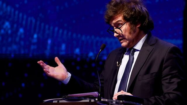 Javier Milei, de la coalición La Libertad Avanza, durante el debate entre candidatos presidenciales.