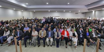 Autoridades provinciales durante la apertura de sesiones del Concejo Deliberante de Río Grande.