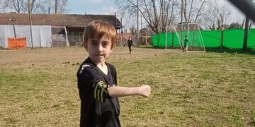 "Ganar o perder no importa. Solo hay que venir a jugar y divertirnos", la arenga viral de un pequeño de La Plata antes de jugar al futbol.