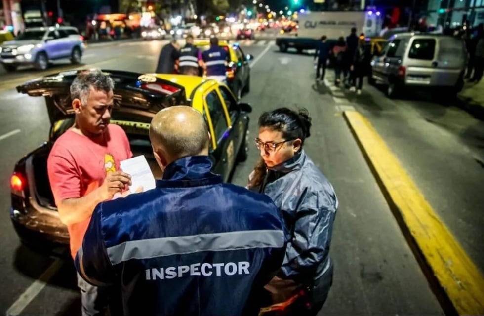 Caos por Coldplay: secuestraron 10 taxis, clausuraron cinco garages y detuvieron a siete personas