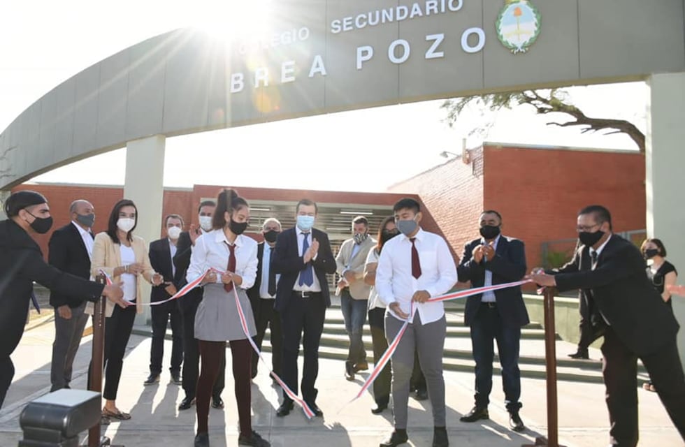 Inauguraron un nuevo colegio secundario en Brea Pozo