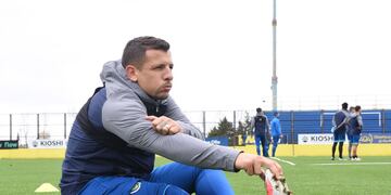 Emiliano Vecchio volvería al equipo titular de Rosario Central luego de cuatro fechas. (@RosarioCentral)