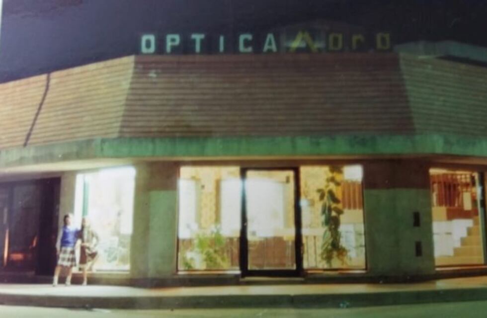 50 años no son nada, febril la mirada... de Óptica Moro