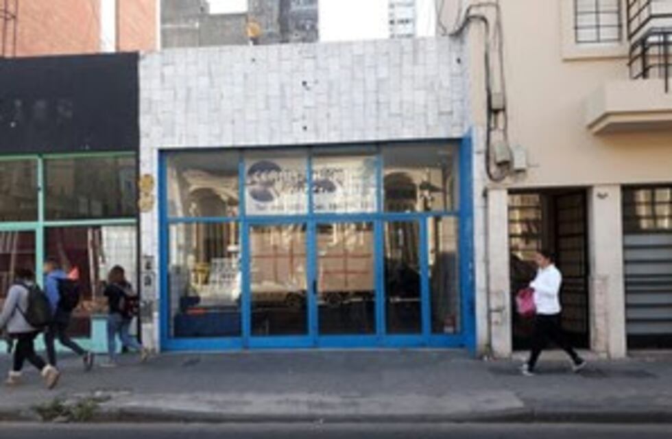 Vandalizaron varios inmuebles de calle Mendoza al 1200