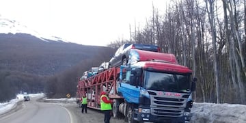 Camión despistado en el kilómetro 3031 Tierra del Fuego