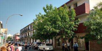 El edificio donde hallaron a la travesti asesinada\u002E