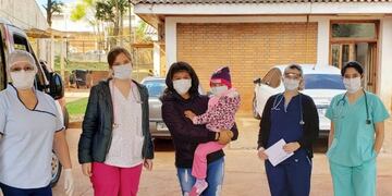 La pequeña siempre estuvo acompañada por su madre\u002E