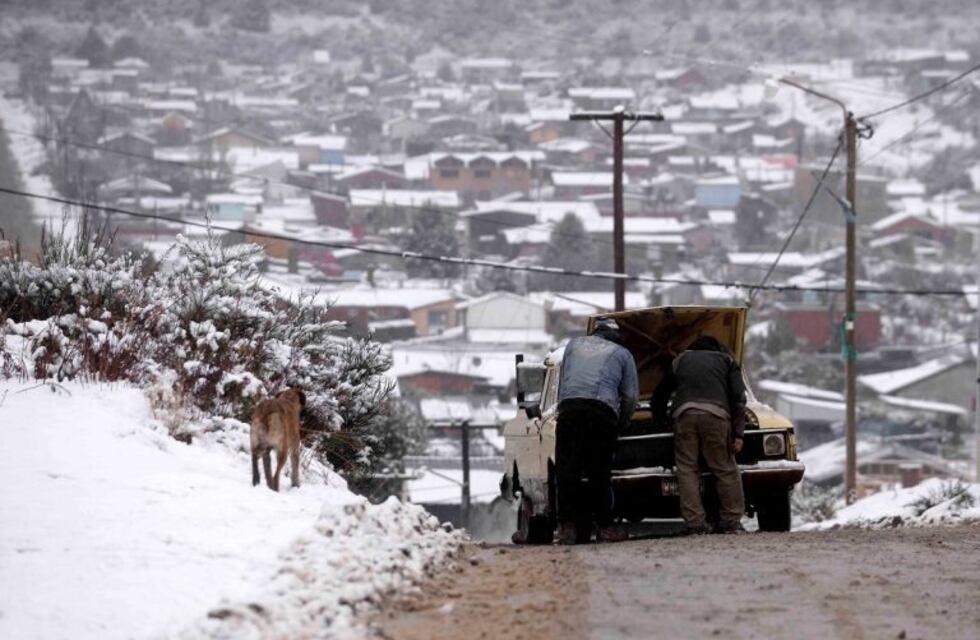 Piden precaución a los pobladores de Bariloche por las intensas nevadas