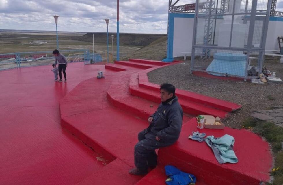 La historia del vecino que mejora el aspecto de la capital