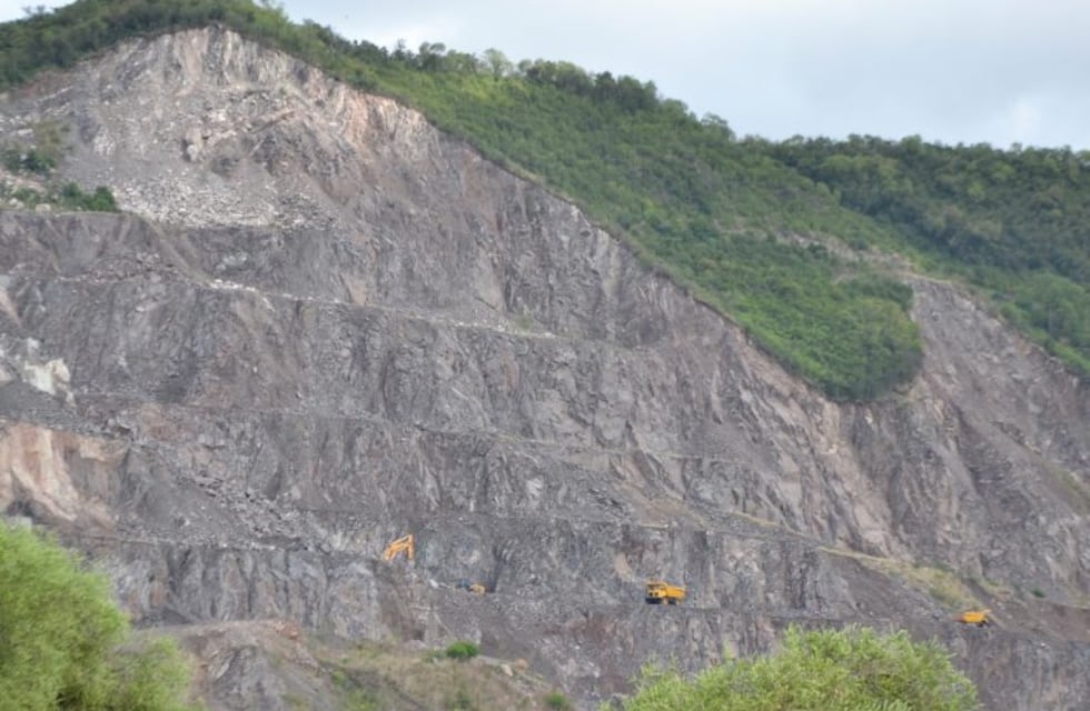 Analizan posible impacto ambiental de una cantera en La Calera