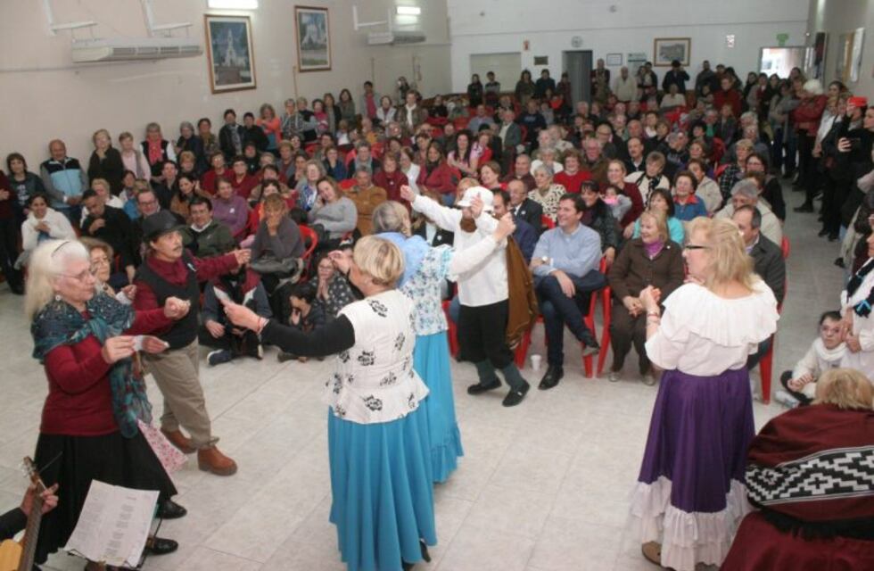 El Centro de Jubilados y Pensionados Fulvio Pagani realizaron la Tradicional Chocolatada