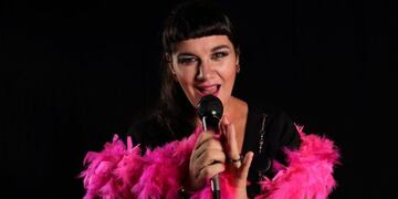 Lara Carignano presenta el unipersonal Lara contate otra en el Pensar con Humor\u002E