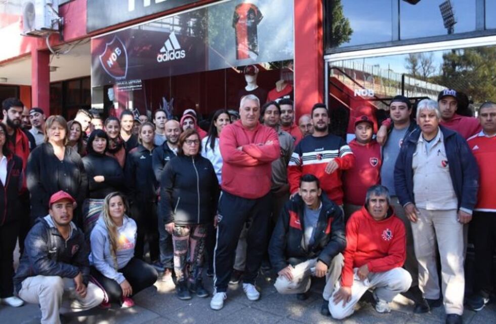 Los directivos leprosos le hicieron una nueva promesa de pago a los empleados del club y por ahora no habrá paro