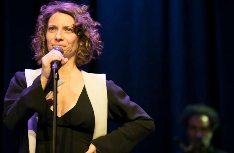 Elena Roger: "La mujer tiene que tener su lugar pero no tiene que ser igual al hombre"