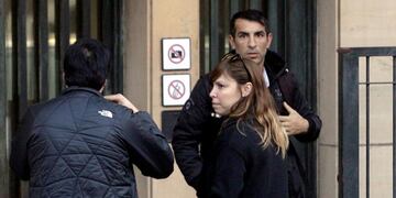 DYN02, BUENOS AIRES, 07/07/2016, LUCIANA BAEZ EN LOS TRIBUNALES DE COMODORO PY. FOTO:DYN/ALBERTO RAGGIO. buenos aires Luciana Baez la ruta del dinero k investigacion hija empresario k tribunales comodoro py salida de tribunales