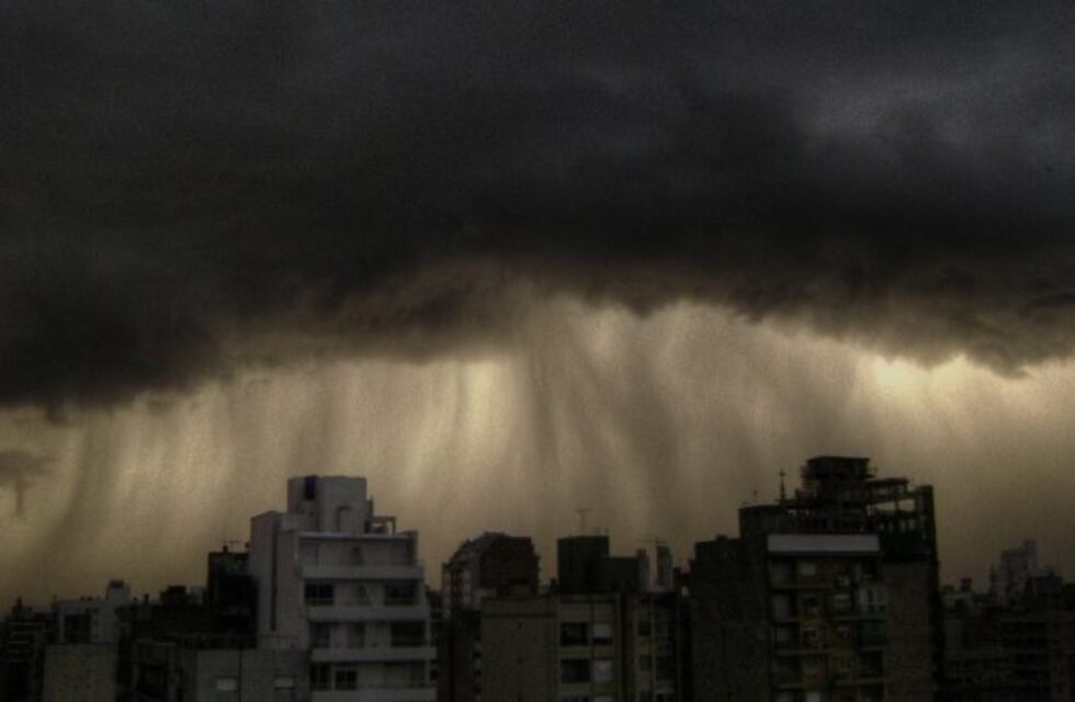 Alerta por tormentas fuertes para Rosario durante la madrugada