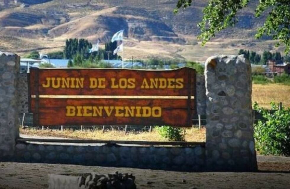 Reunión clandestina en un boliche de Junín de los Andes
