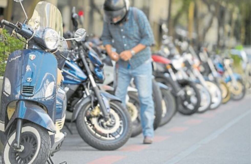 Se registró un 60 por ciento menos de motos en las veredas del microcentro